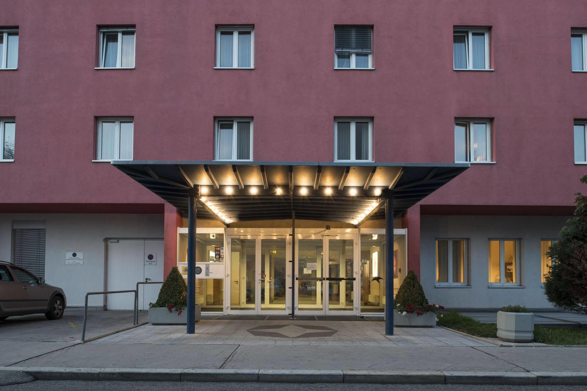 24Hours Apartment Hotel Vienna Esterno foto